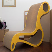 Chaise-longue X2ChairEasy di Lessmore, sedia in cartone riciclabile progettata da Giorgio Caporaso, vincitrice del premio ‘Top Design of The Year’ 2018. Photo Daniela Berruti
