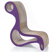 X2Chair chaise longue in cartone con finiture in colore violetto 2018. Produzione Lessmore. Design Giorgio Caporaso