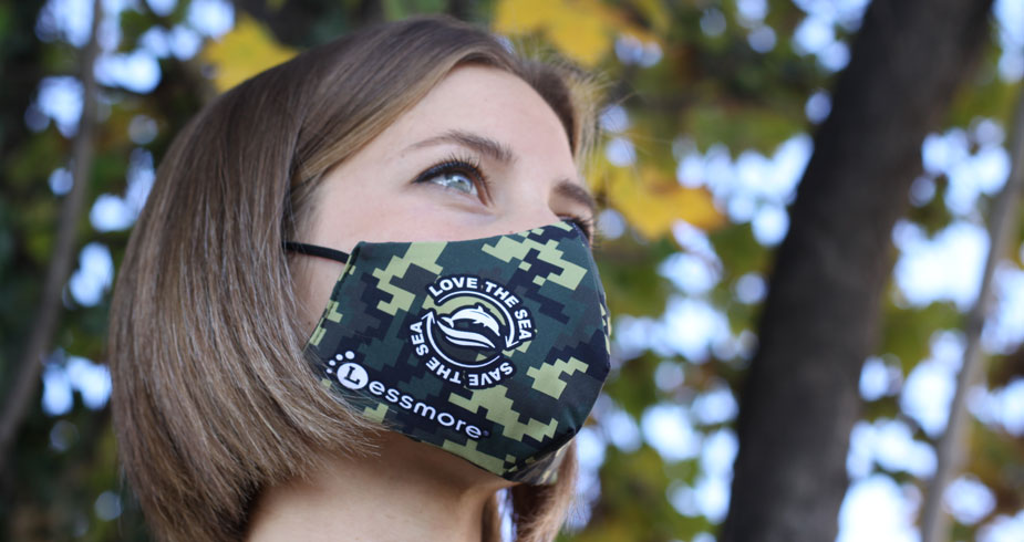 “Love the Sea” the Lessmore mask to protect yourself and help the sea!